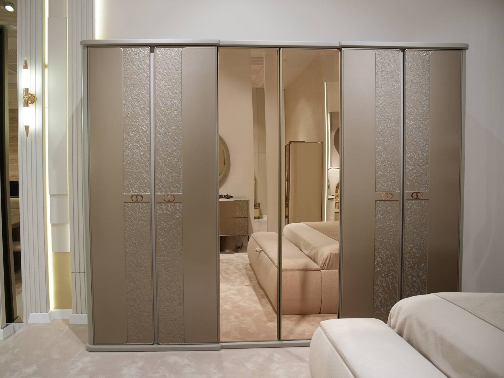 Aspendos 6 Kapılı Gardırop