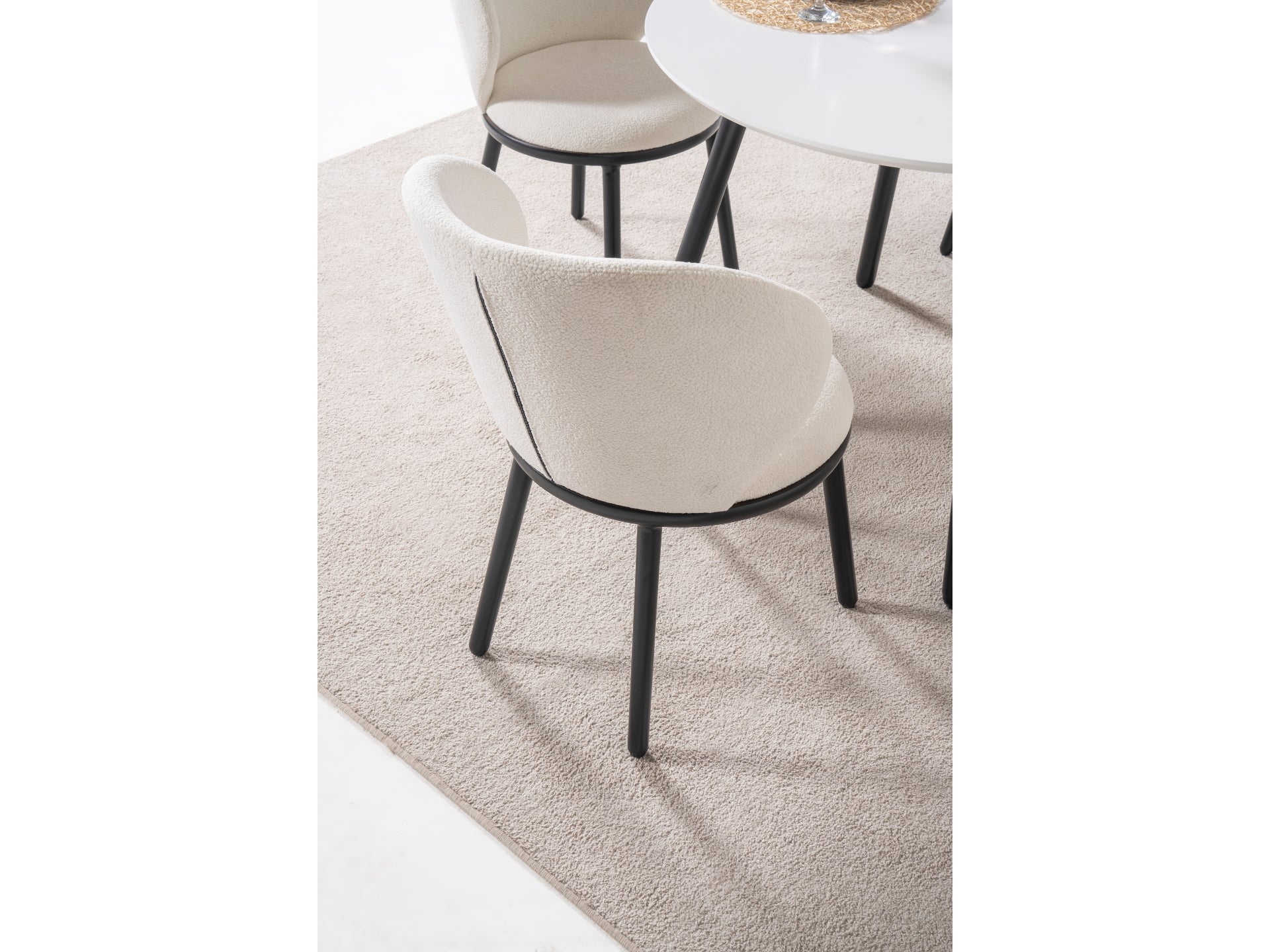 Dominik Masa Sandalye Seti (Beyaz - Siyah)