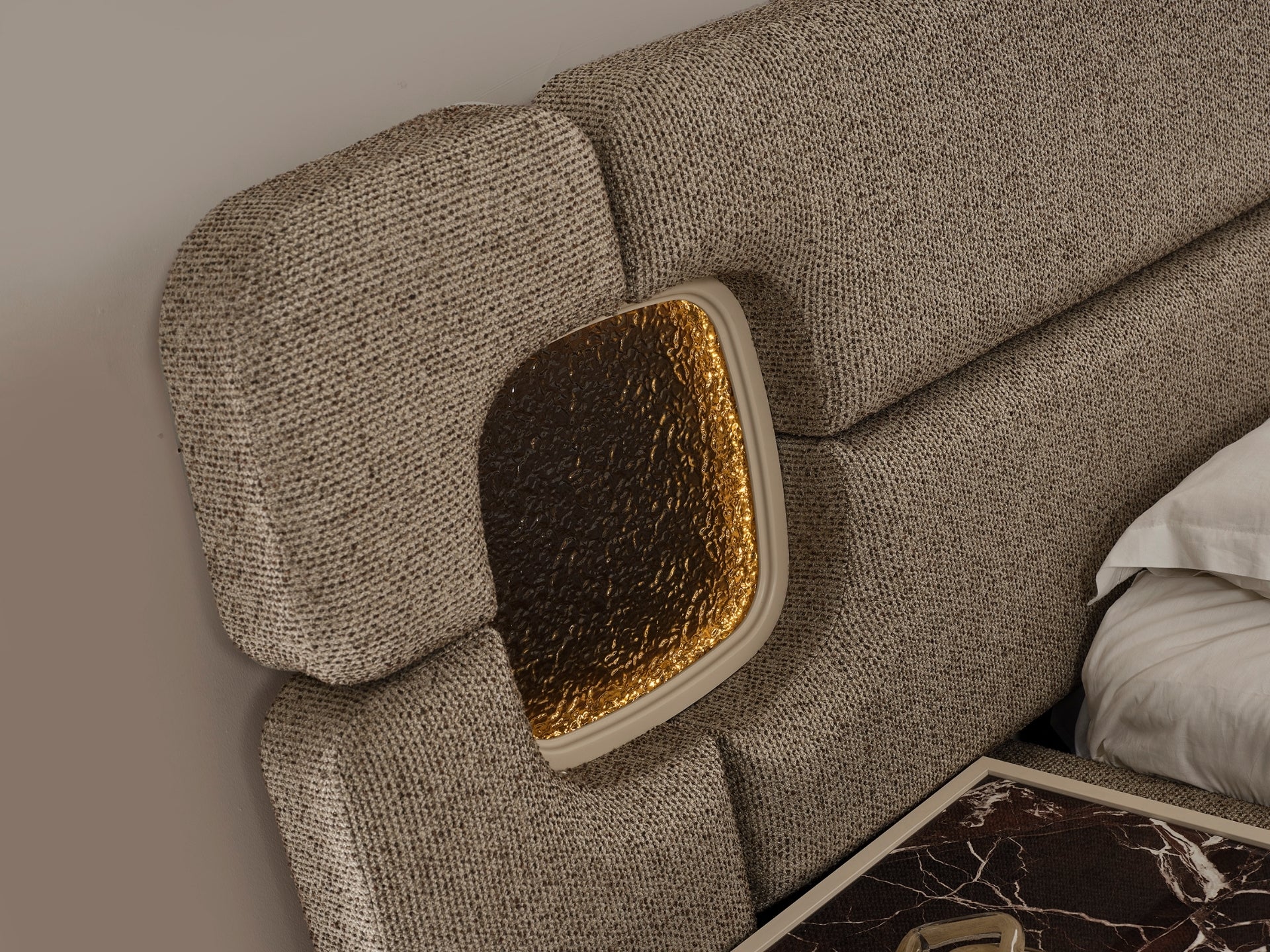 Leonora Yatak Odası