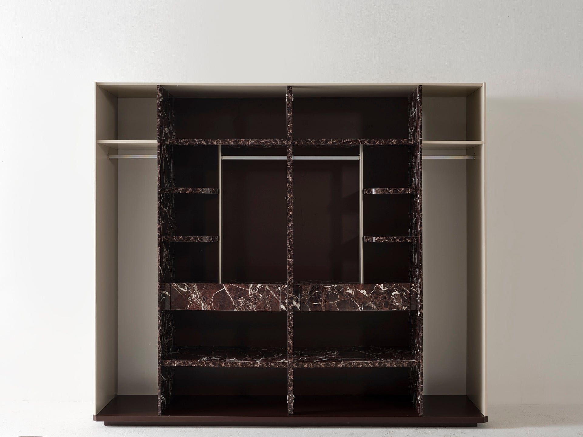 Leonora Yatak Odası