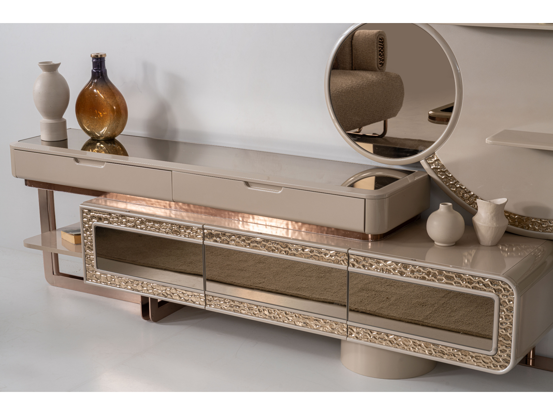 Tesla Lux Tv Ünitesi