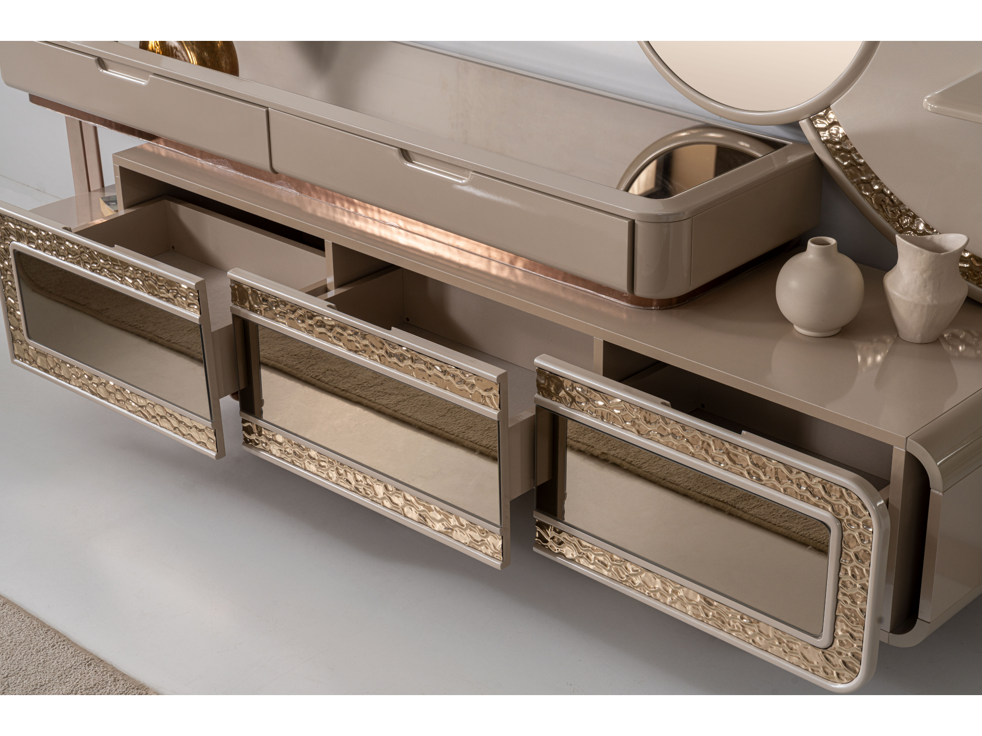 Tesla Lux Tv Ünitesi