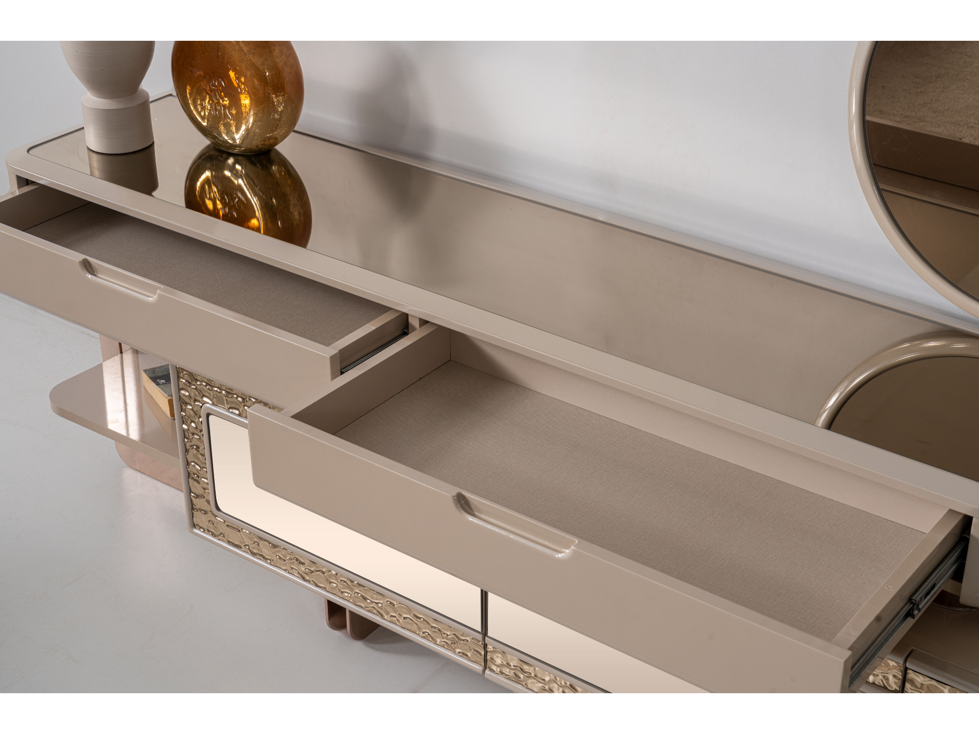 Tesla Lux Tv Ünitesi