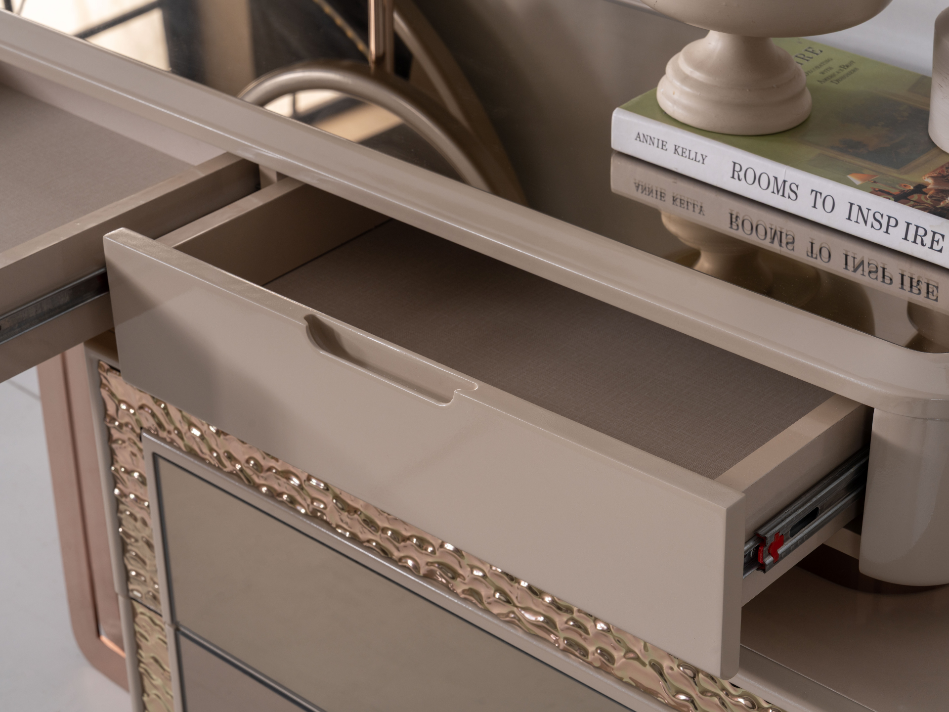 Tesla Lux Yatak Odası